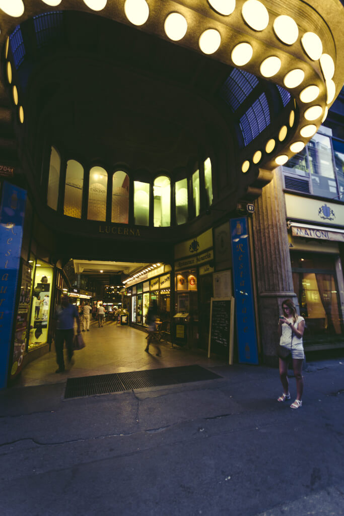Prag Passage draußen