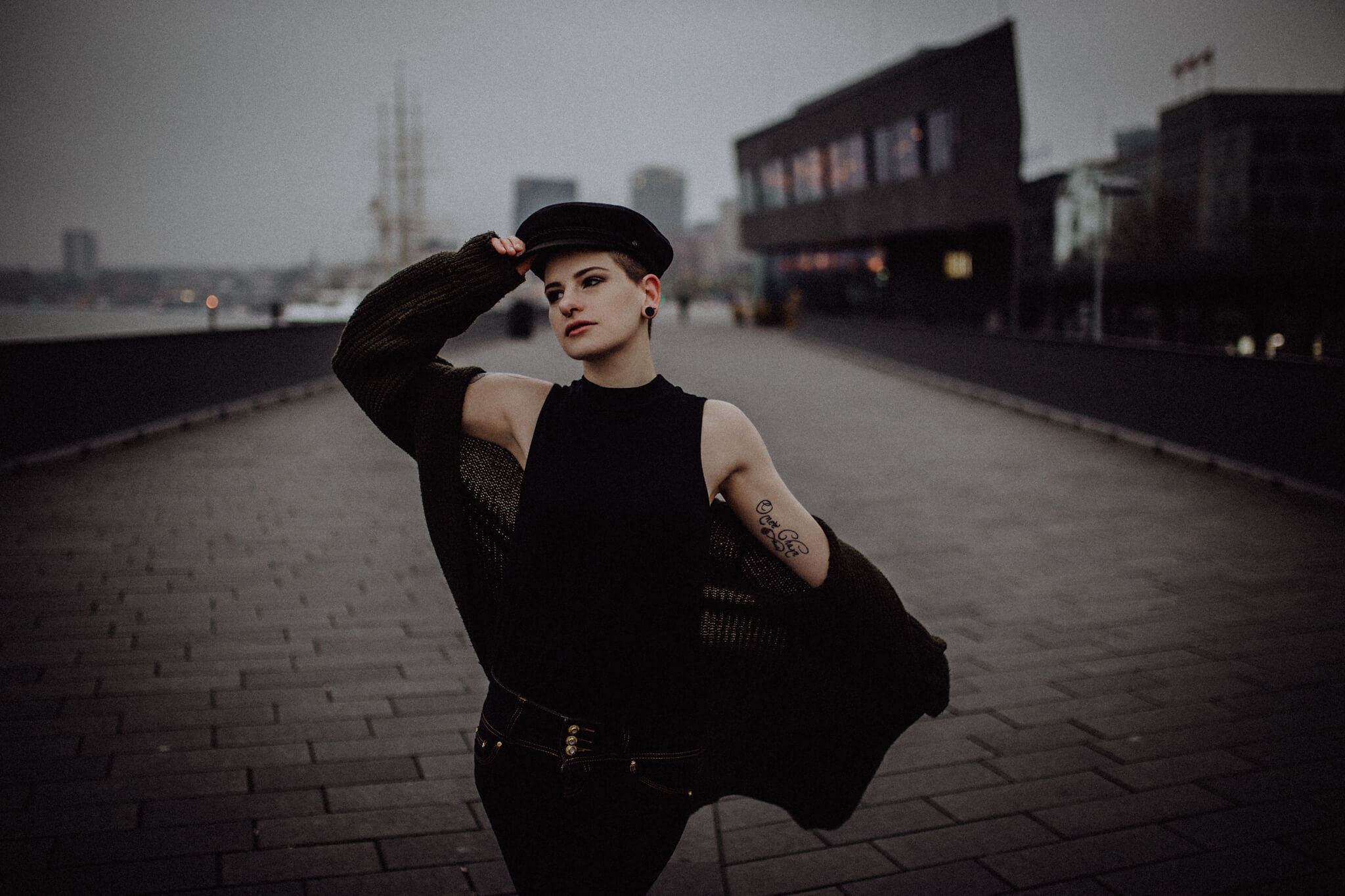 Entspanntes Atmosphäre beim Porträtshooting Hamburger Hafen